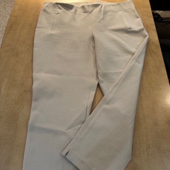 Chico's Beige Pull-On Crop Pants Sz 3 - Picture 1 of 5